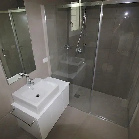 Equilium Apartment *